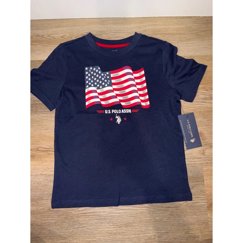 Boys tee medium 8